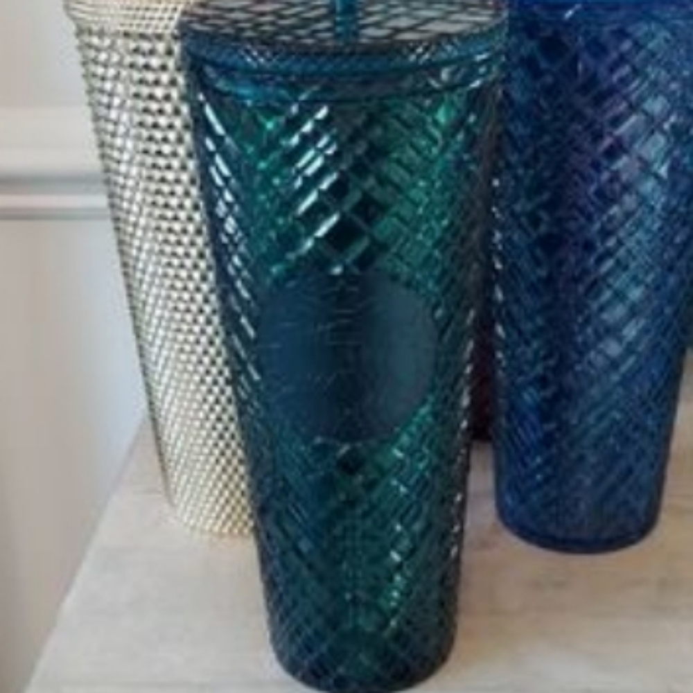 Starbucks 24oz Cold Cup, Jeweled Spaekle Design, Green, Christmas 2022, New!